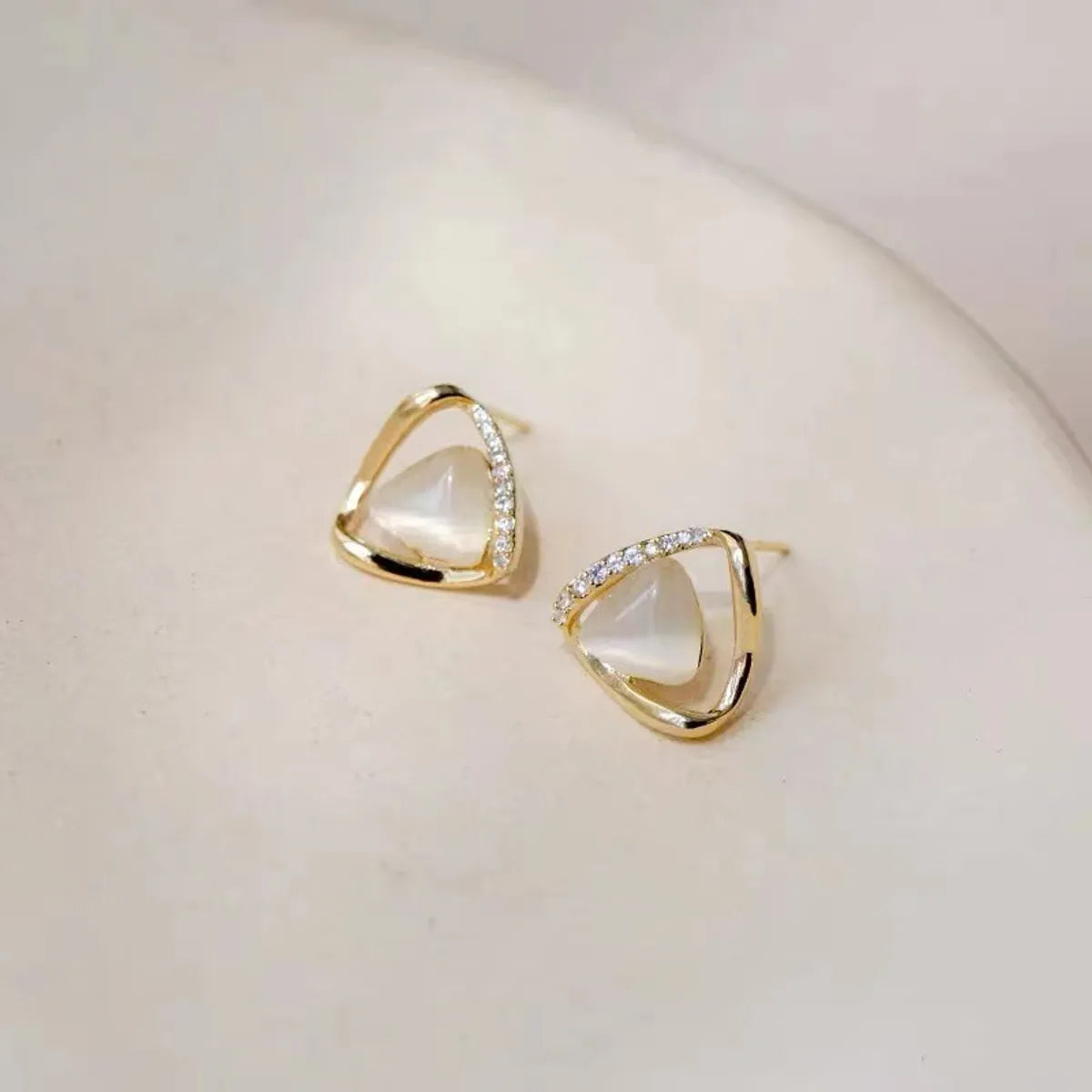 Wholesale Jewelry Simple Style Heart Shape Flower Opal Artificial Gemstones Plating Inlay Ear Studs