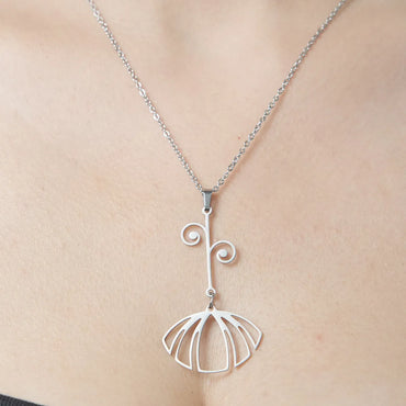 Wholesale Jewelry Simple Style Moon Flower 201 Stainless Steel Polishing Pendant Necklace