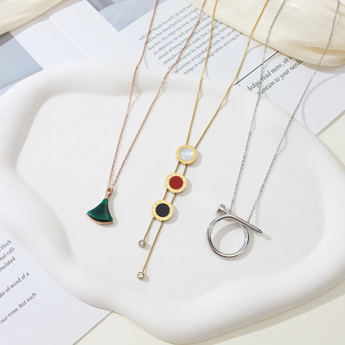 Wholesale Jewelry Simple Style Shiny Four Leaf Clover Heart Shape Flower 304 Stainless Steel Turquoise Shell Zircon 18K Gold Plated Inlay Necklace