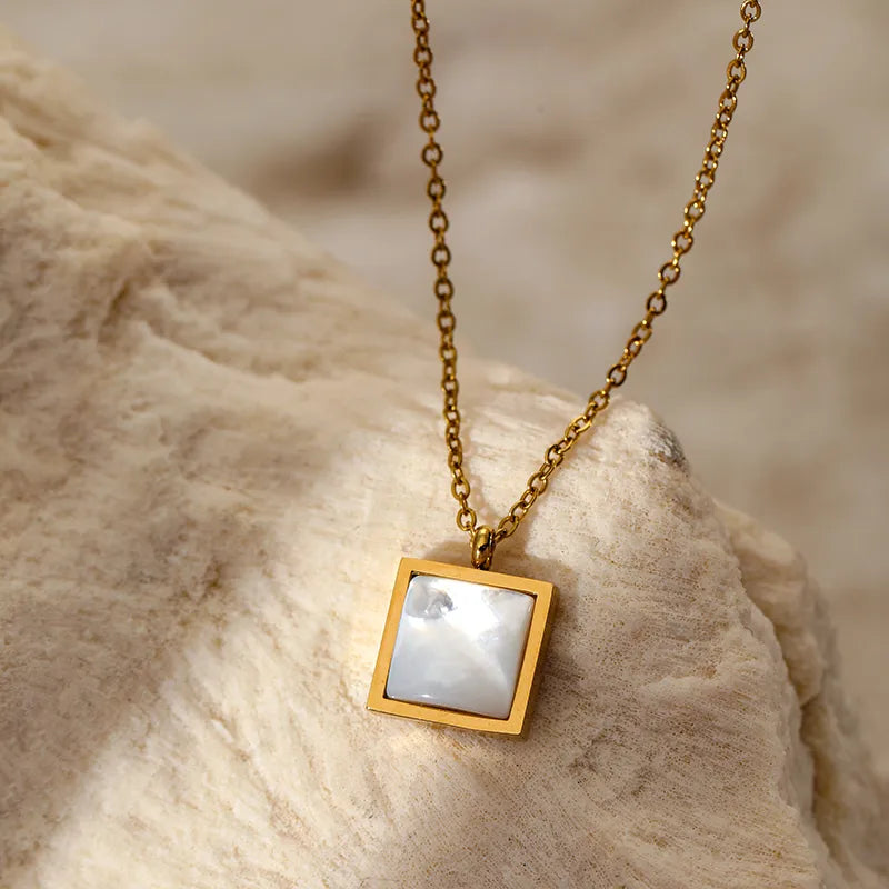 Wholesale Jewelry Simple Style Square 304 Stainless Steel Shell 14K Gold Plated Inlay Pendant Necklace