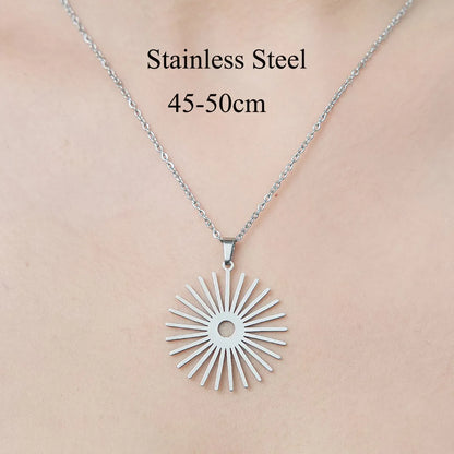 Wholesale Jewelry Simple Style Sun Spider 201 Stainless Steel Polishing Hollow Out Pendant Necklace