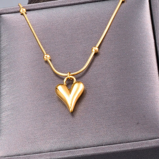 Heart Titanium Steel Inlaid Shell Inlaid Gold Necklace