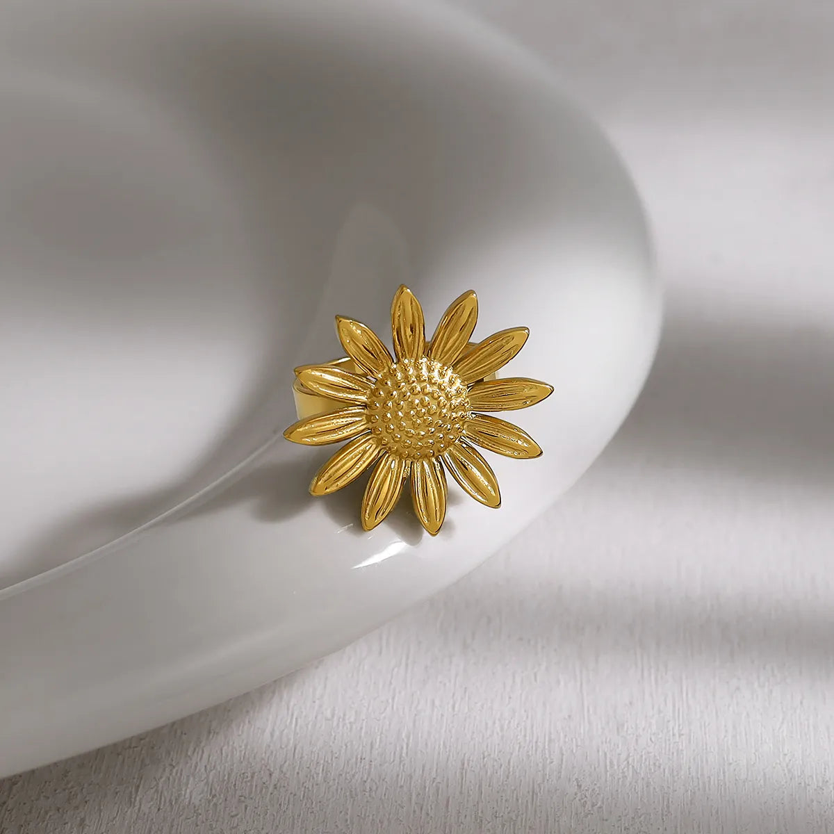 Wholesale Jewelry Vacation Simple Style Sunflower Flower 304 Stainless Steel 18K Gold Plated Plating Open Rings