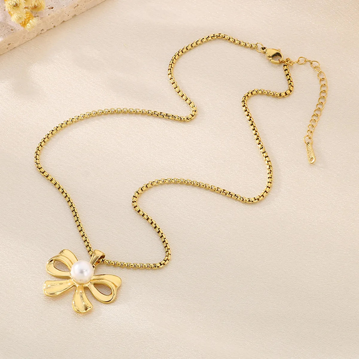 Wholesale Jewelry Vintage Style Bow Knot 304 Stainless Steel Shell 18K Gold Plated Earrings Necklace