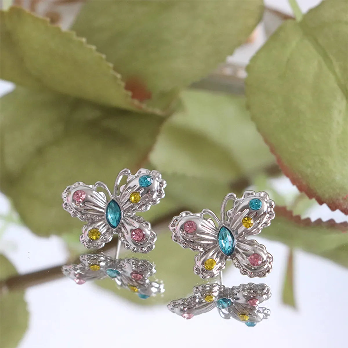 Wholesale Jewelry Vintage Style Butterfly Alloy Zircon Plating Inlay Ear Studs