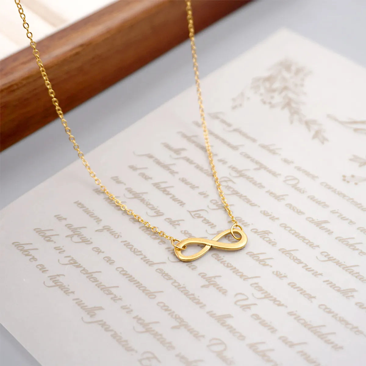 Wholesale Jewelry Vintage Style Handmade Simple Style Infinity 304 Stainless Steel Gold Plated Hollow Out Necklace