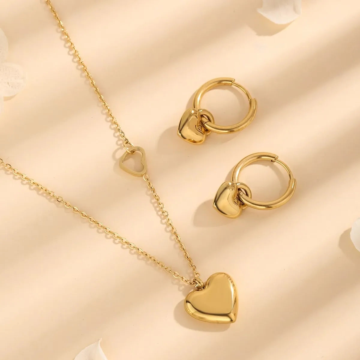 Wholesale Jewelry Vintage Style Simple Style Heart Shape 304 Stainless Steel 18K Gold Plated Jewelry Set