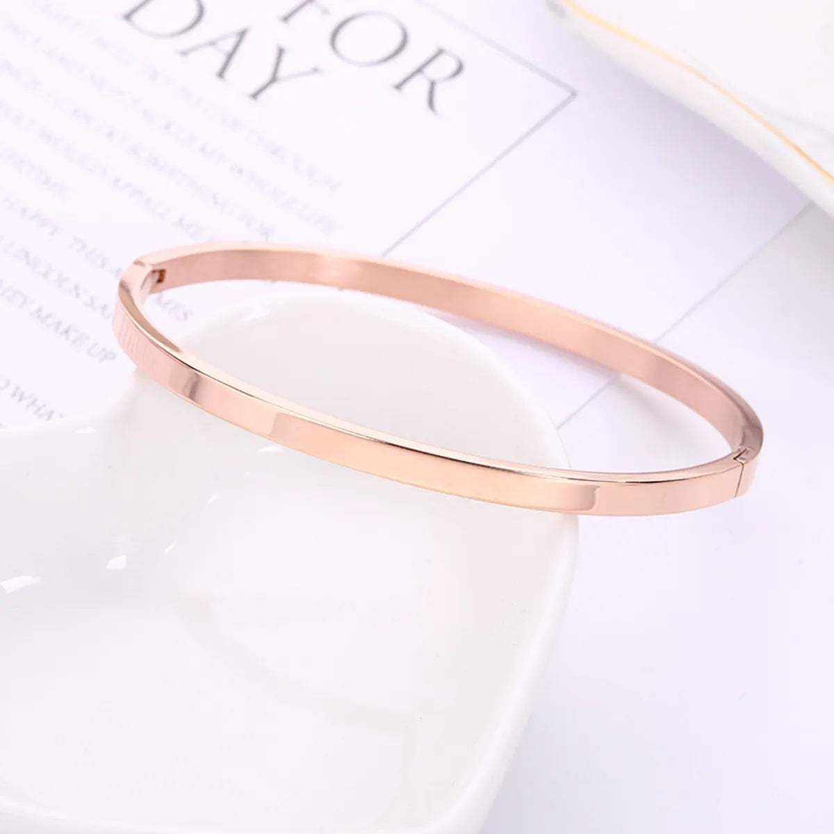 Wholesale Modern Style Solid Color Stainless Steel 18k Gold Plated Bangle