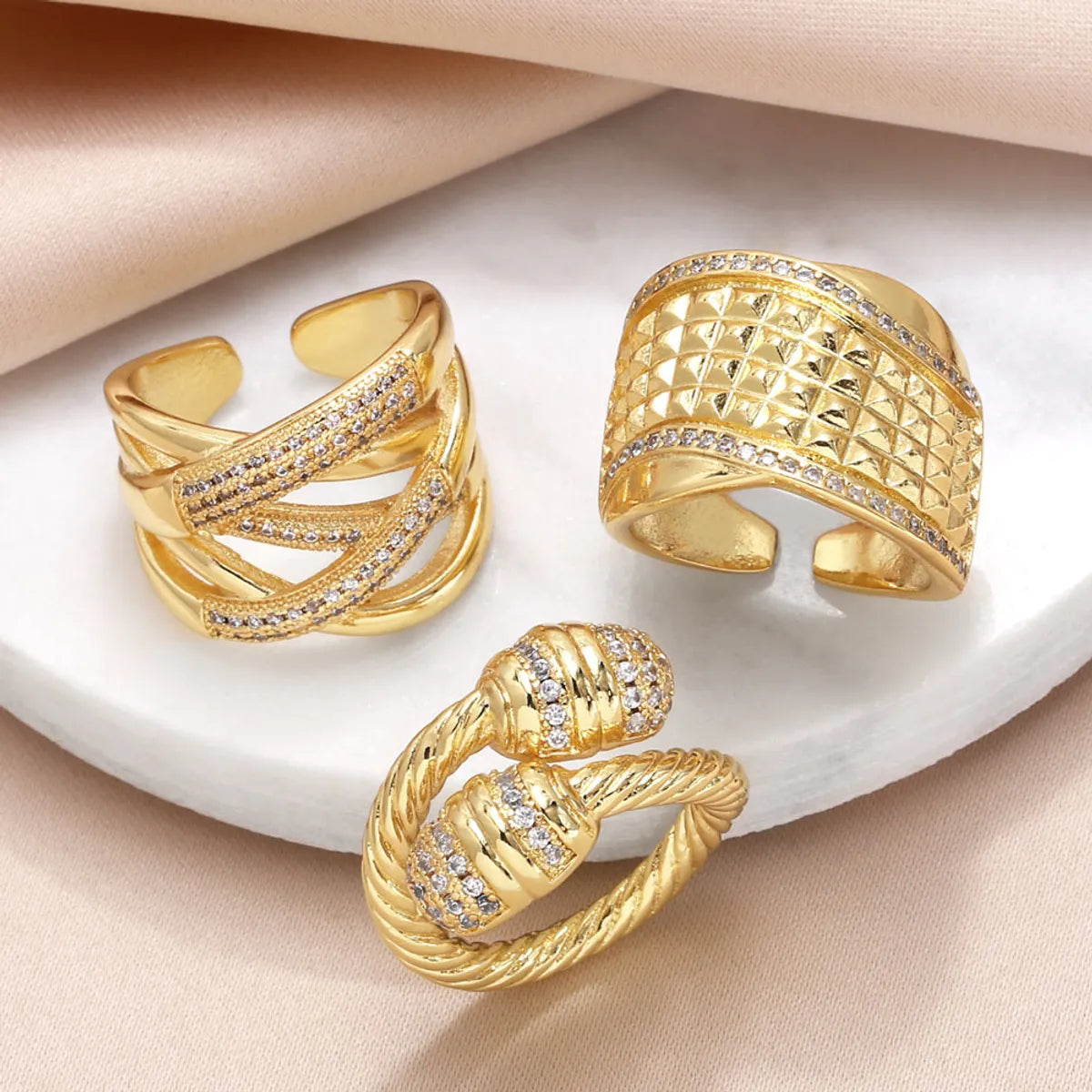 Wholesale Retro Geometric Copper Plating Inlay 18K Gold Plated Zircon Rings