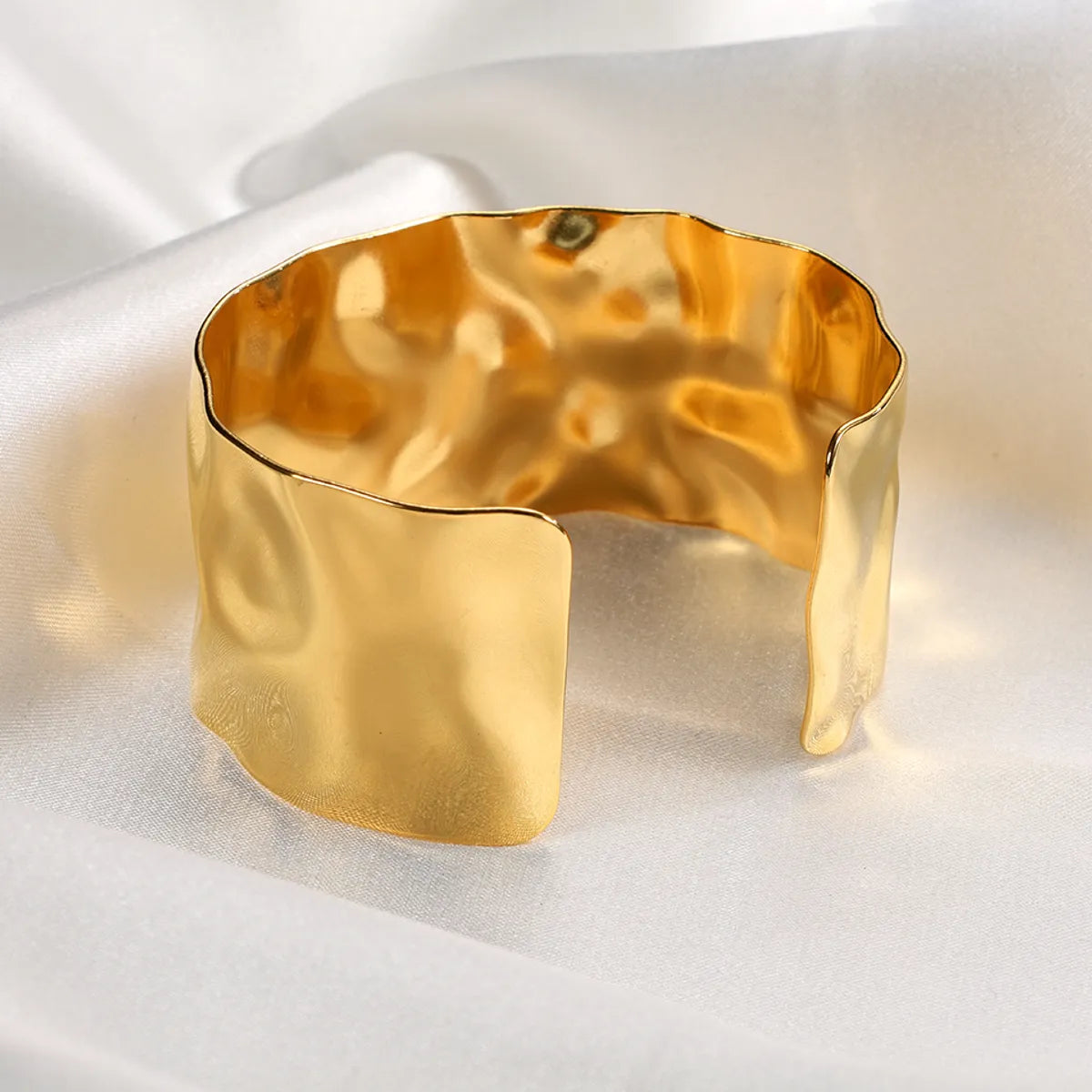 Retro Geometric Stainless Steel Plating 18k Gold Plated Bangle