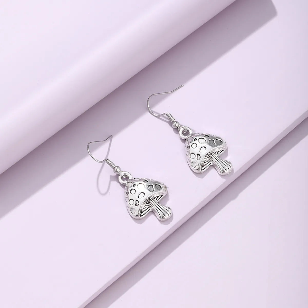 Retro Heart Plating Alloy No Inlaid Earrings