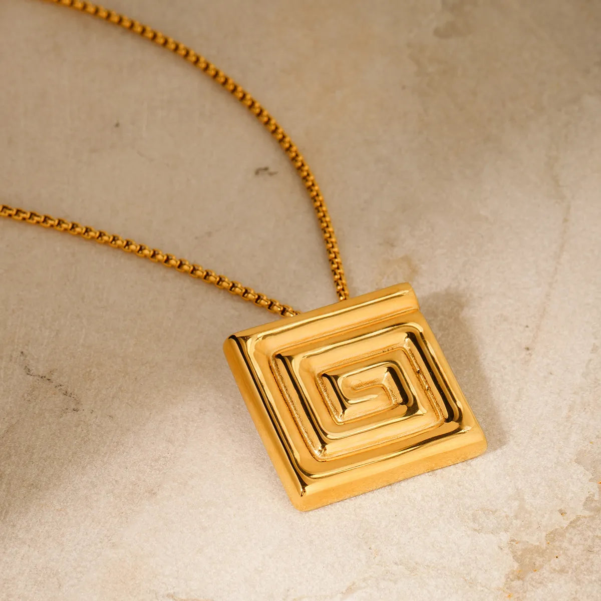 Wholesale Retro Roman Style Geometric Stainless Steel Plating 18k Gold Plated Pendant Necklace