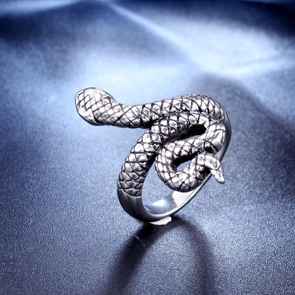 Retro Snake Titanium Steel Polishing None None Men'S Rings