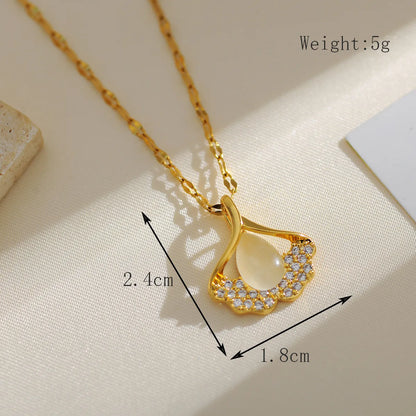 Wholesale Simple Style Classic Style Ginkgo Leaf Copper Plating 18K Gold Plated Pendant Necklace