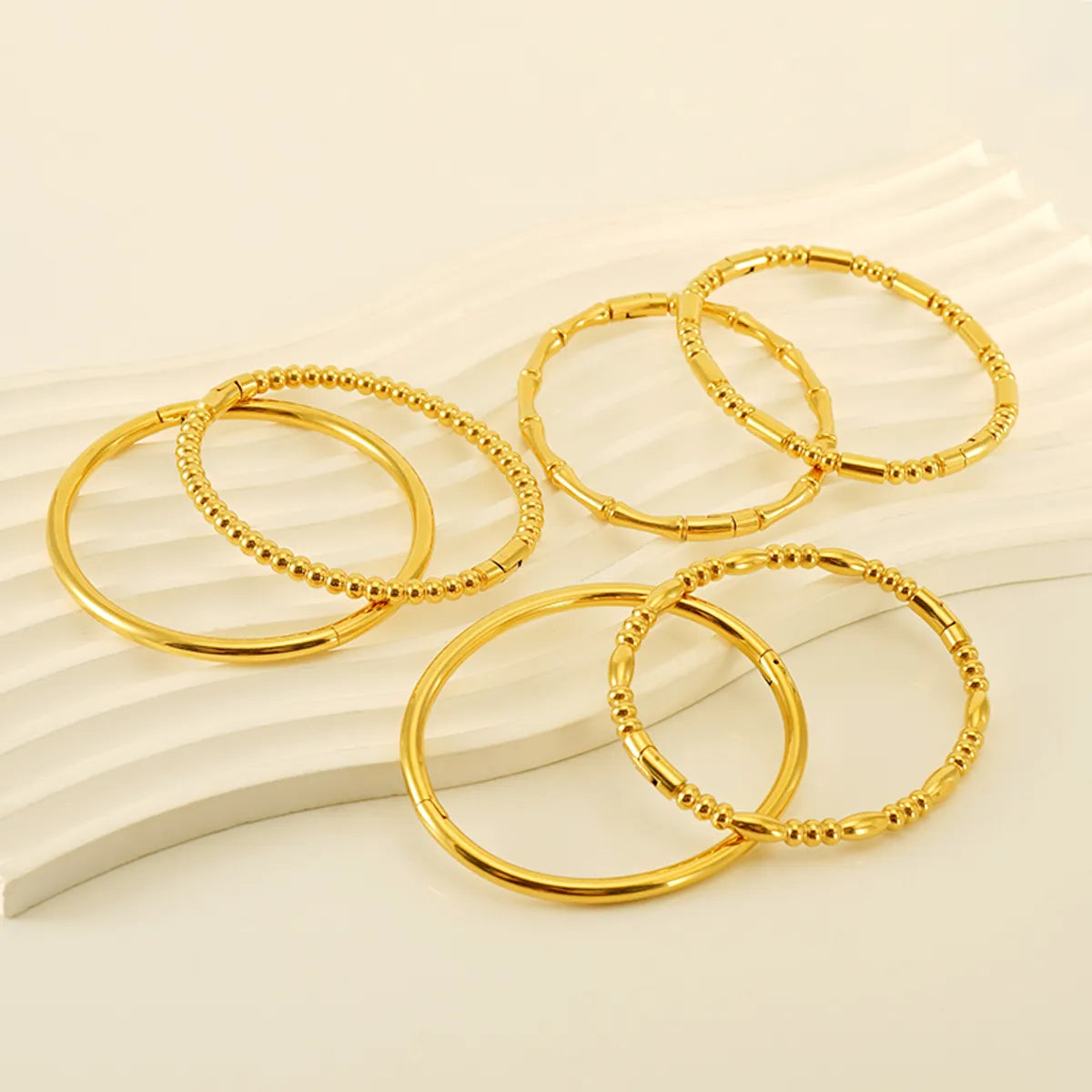 Simple Style Solid Color Stainless Steel Plating 18k Gold Plated Bangle