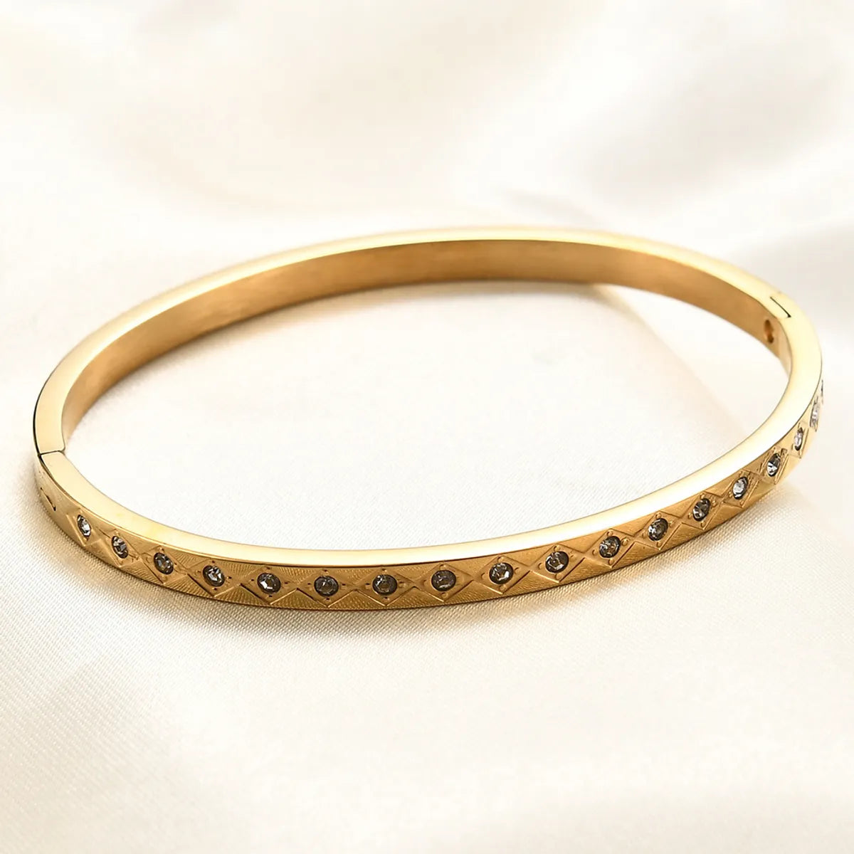 Simple Style Solid Color Titanium Steel Inlay Zircon Bangle