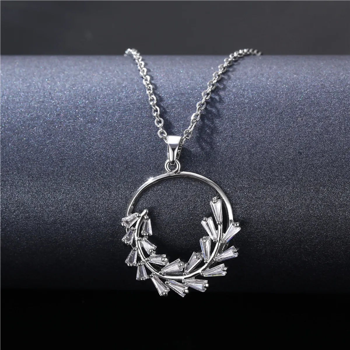 Stainless Steel Titanium Steel White Gold Plated Simple Style Plating Inlay Water Droplets Flower Zircon Pendant Necklace