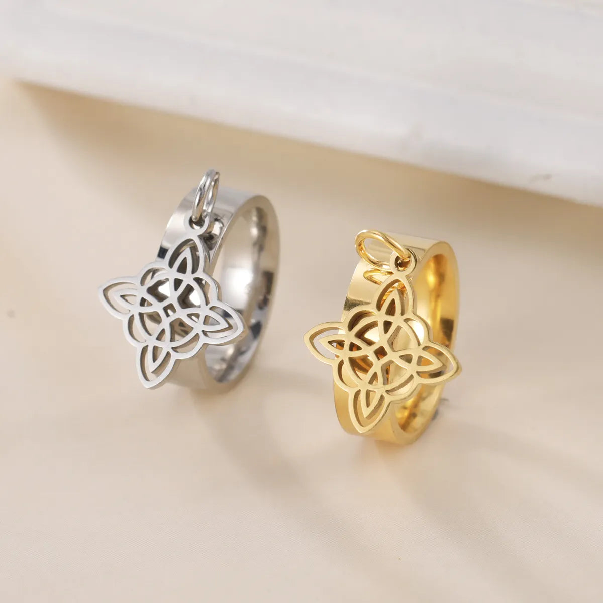 Wholesale Simple Style Witch Knot Solid Color Titanium Steel Plating Rings