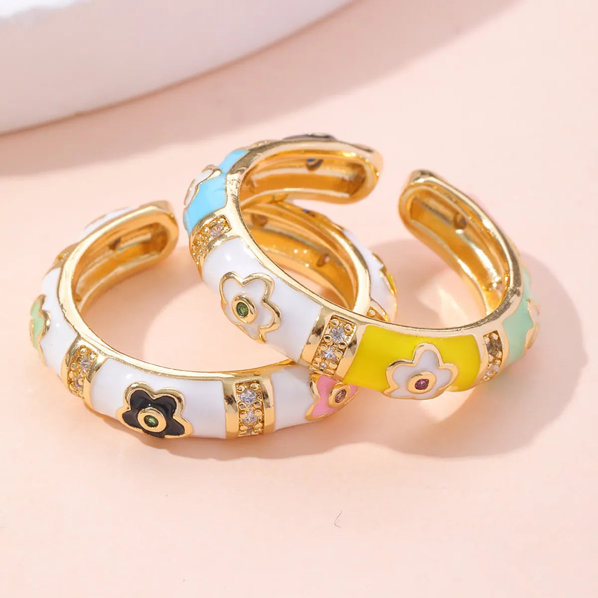 Wholesale Vintage Style Flower Copper Inlay Artificial Gemstones Open Rings