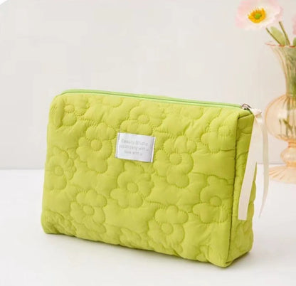 Women'S All Seasons Nylon Solid Color Elegant Basic Zipper Cosmetic Bag