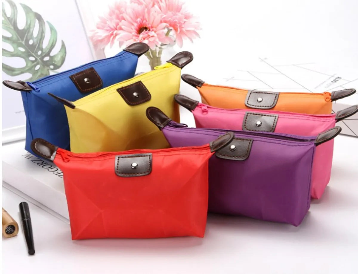 Women'S All Seasons Nylon Solid Color Elegant Dumpling Shape Zipper Cosmetic Bag