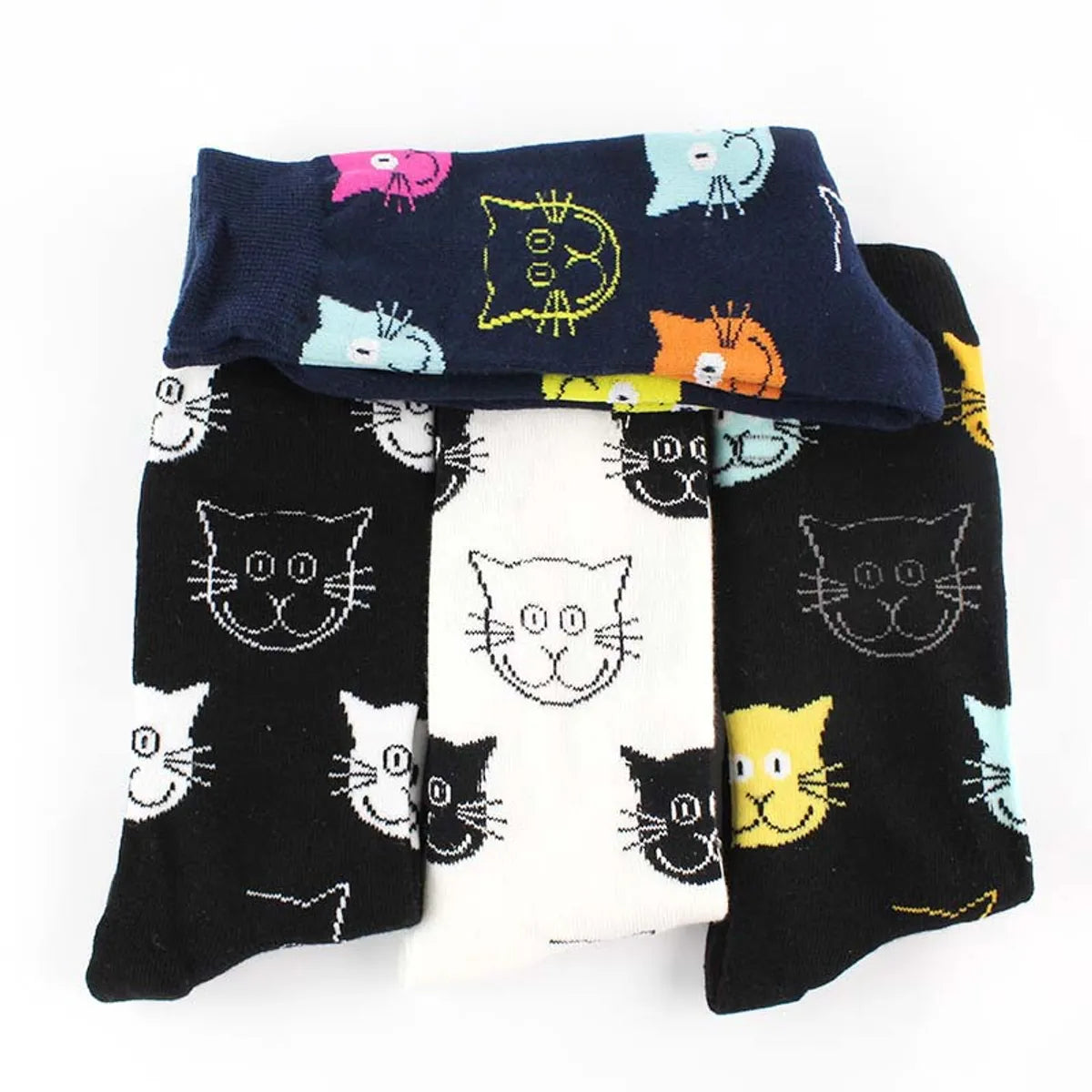 Women'S Cartoon Style Cat Cotton Crew Socks A Pair