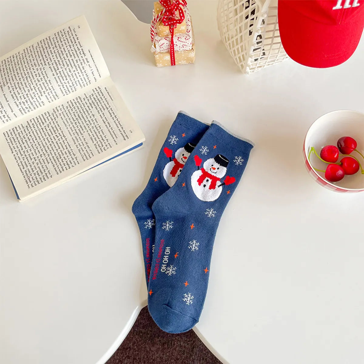 Women'S Cartoon Style Christmas Tree Santa Claus Snowman Cotton Crew Socks A Pair