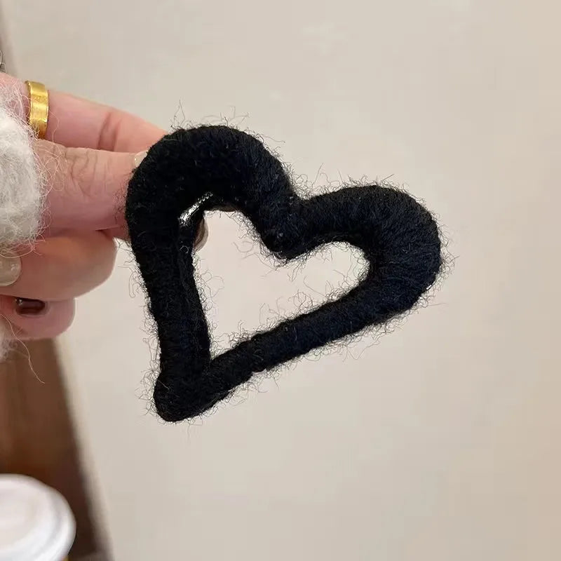 Women'S Casual Cute Heart Shape Yarn Handmade Hair Claws