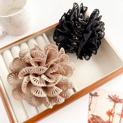 Women'S Casual Simple Style Flower Cloth Hair Claws