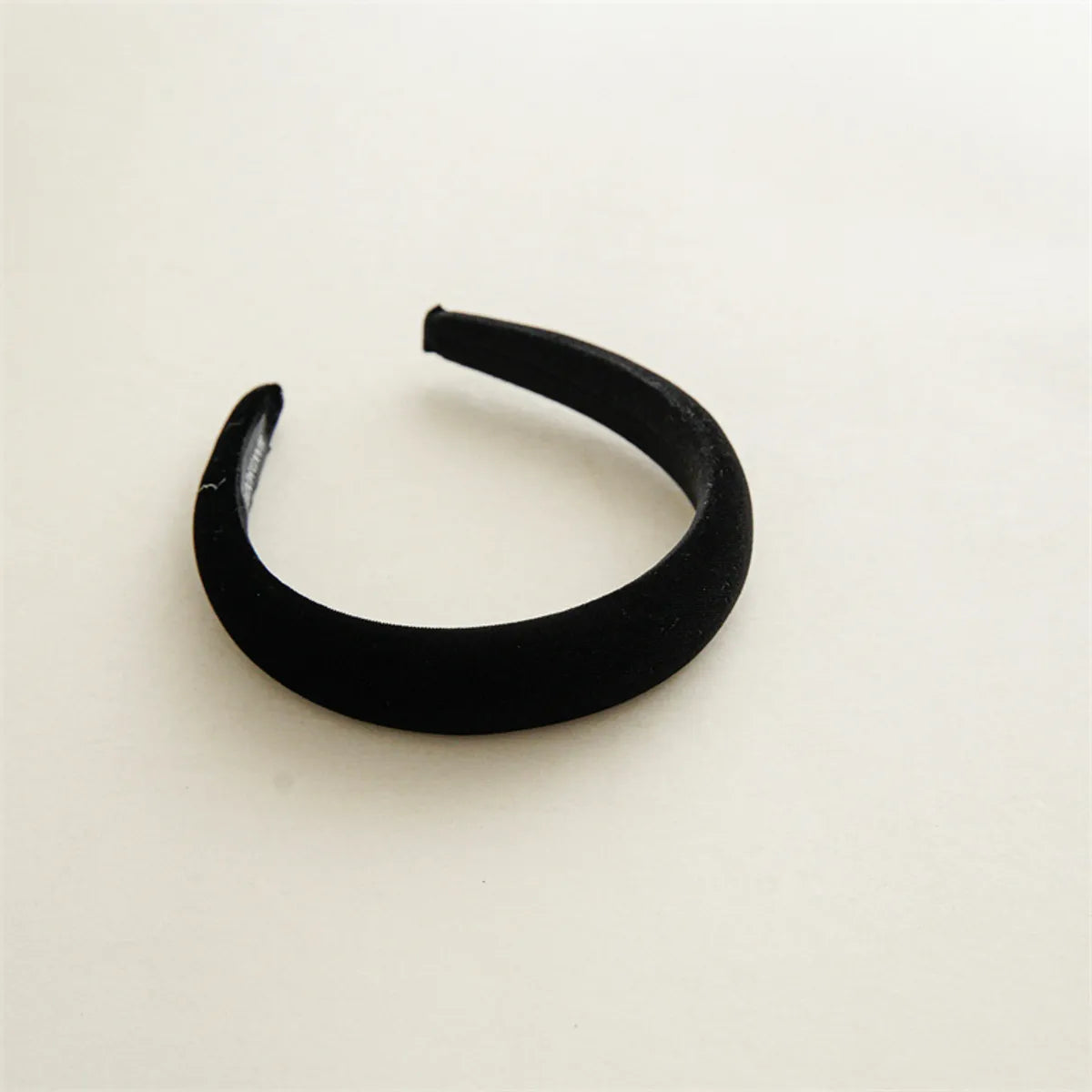 Women'S Casual Simple Style Solid Color Velvet Handmade Hair Band