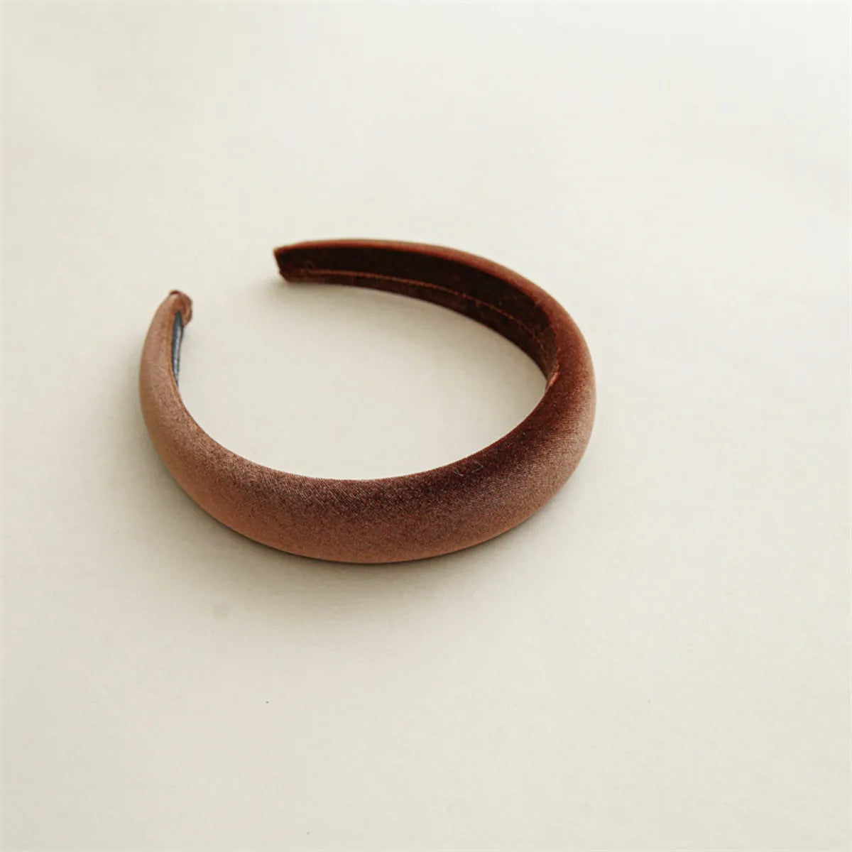 Women'S Casual Simple Style Solid Color Velvet Handmade Hair Band