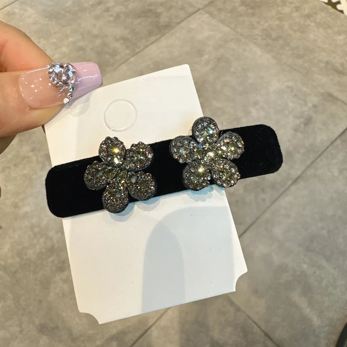 Women'S Elegant Simple Style Geometric Velvet Material 80% Polyester 20% Spandex M: About 0.463kg Inlay Rhinestones Hair Clip