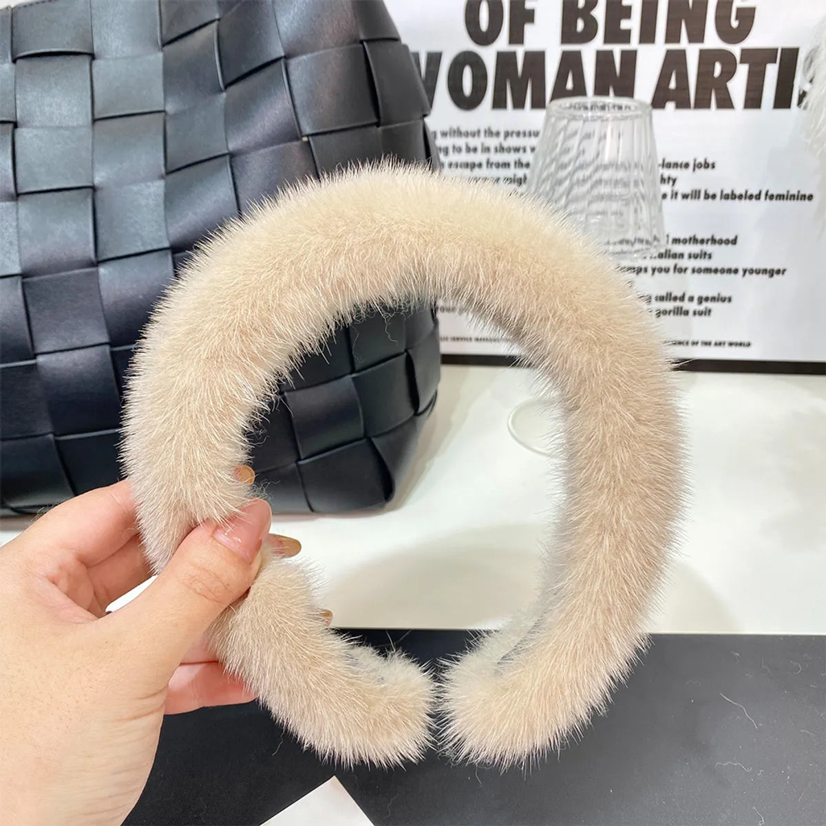 Women'S Elegant Solid Color Plush Hair Band