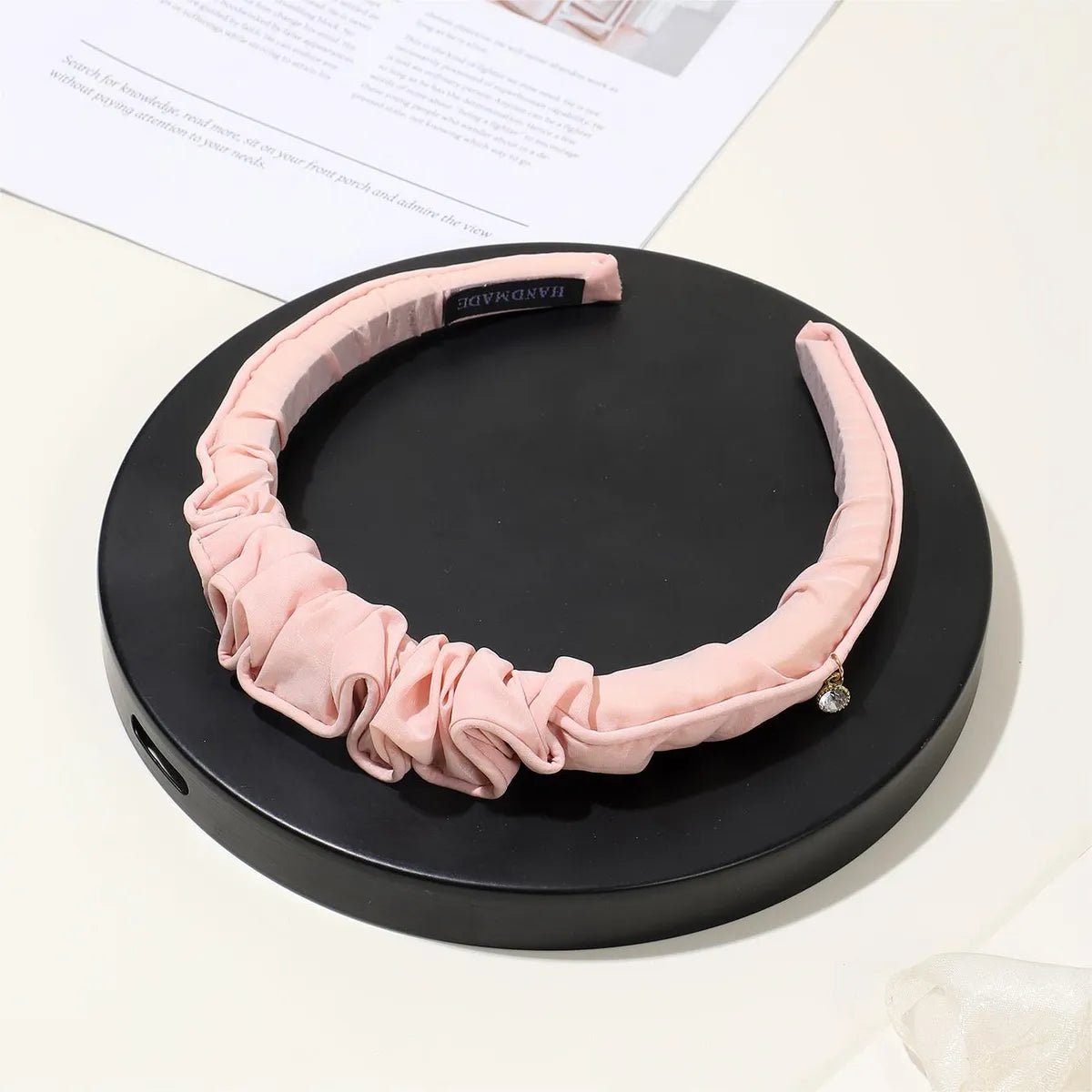 Women'S Elegant Sweet Artistic Solid Color Cloth Pleated Hair Band