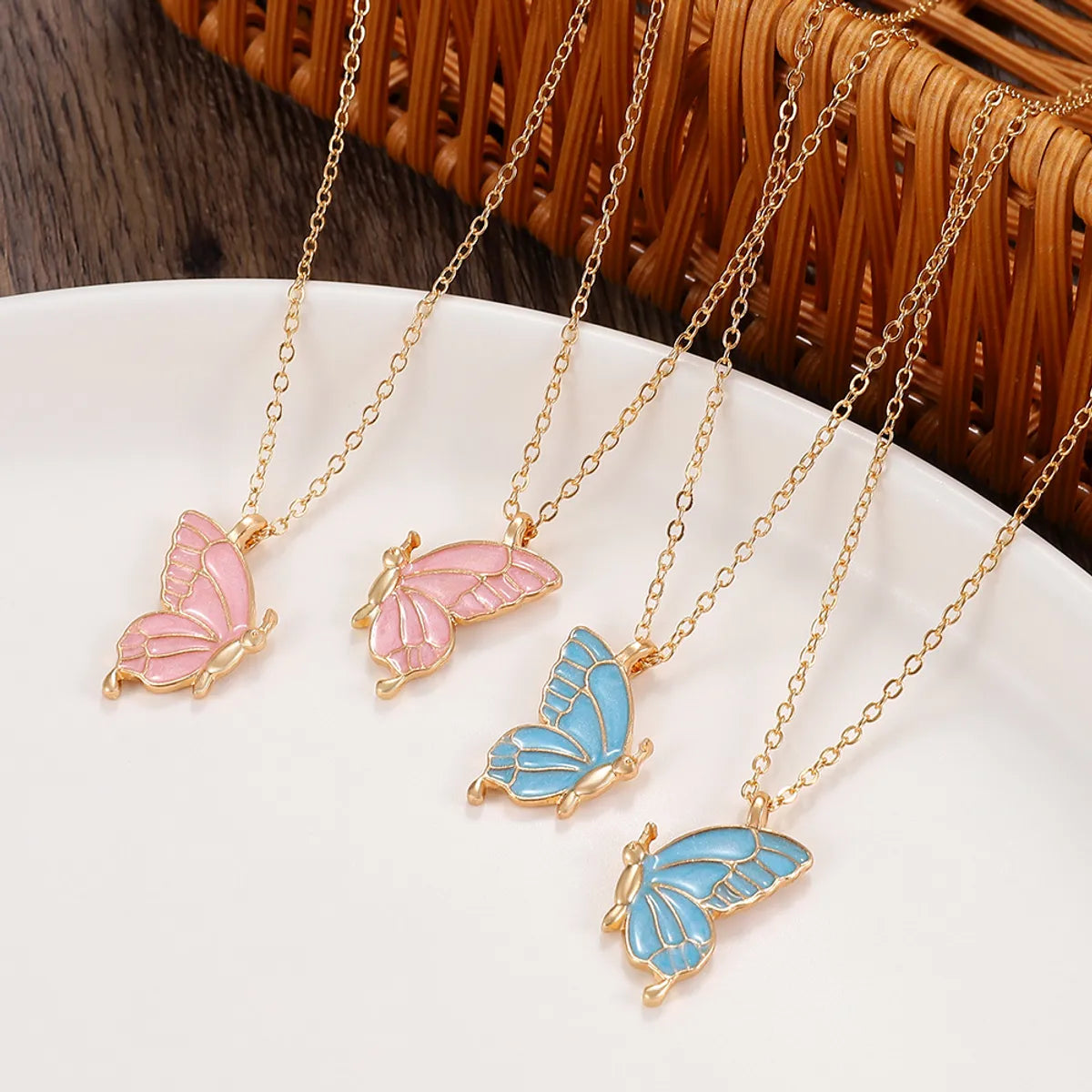 Women'S Fashion Butterfly Alloy Necklace Stoving Varnish