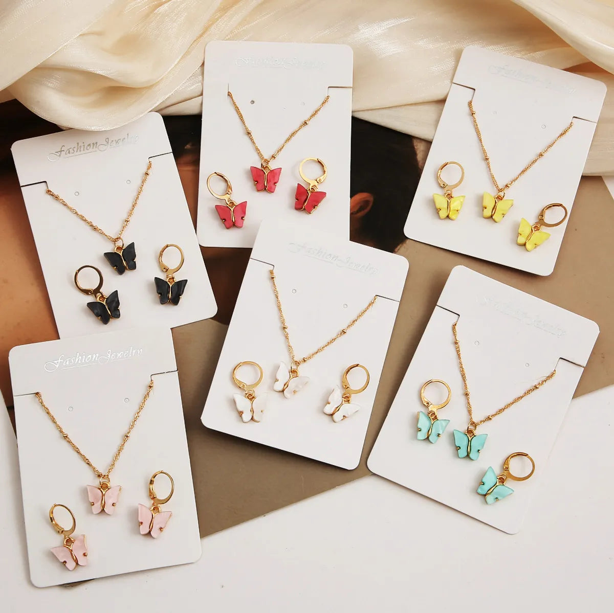 Women's Fashion Butterfly Arylic Alloy Earrings Necklace Splicing No Inlaid Jewelry Sets