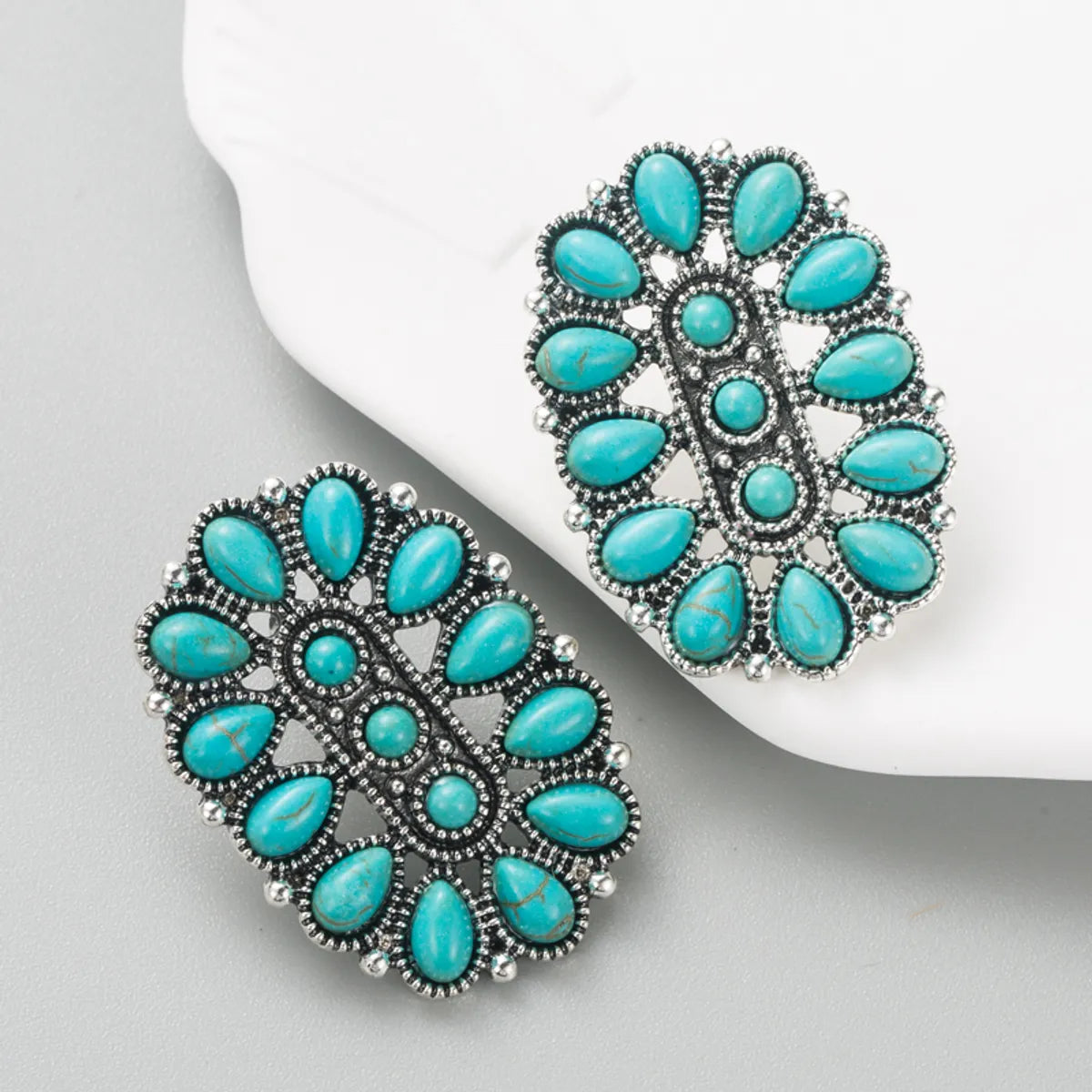 Women's Fashion Geometric Alloy Earrings Inlaid Turquoise Alloy Turquoise Stud Earrings