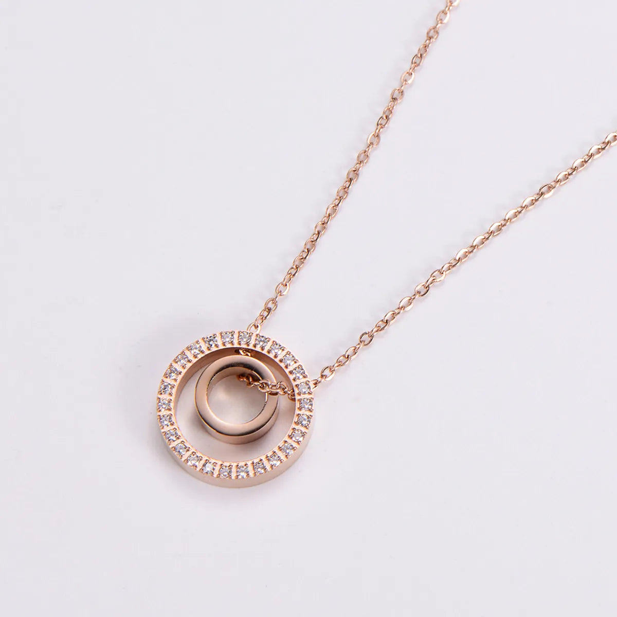 Fashion Simple Style Round Stainless Steel Diamond Rhinestones Pendant Necklace