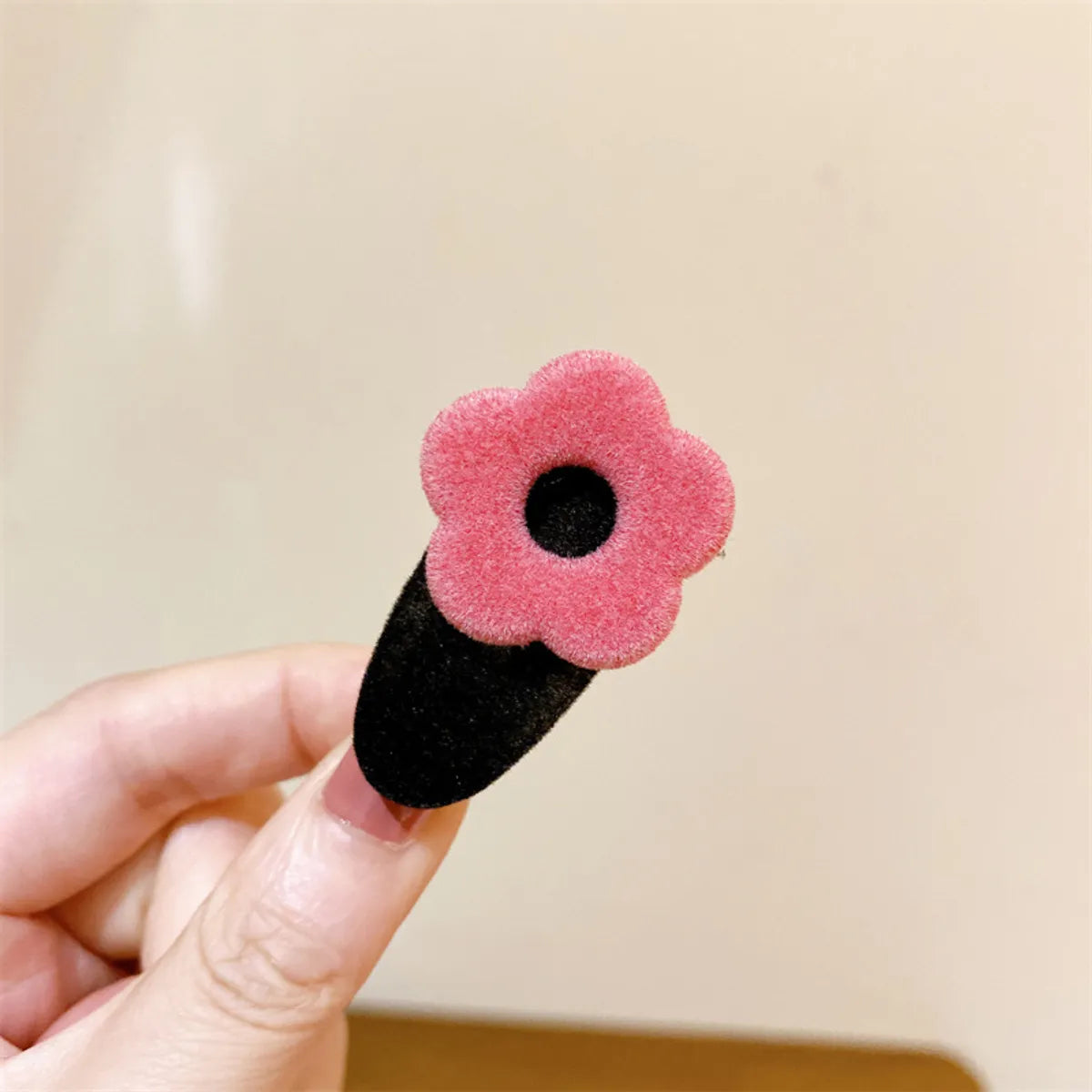 Women'S IG Style Cute Korean Style Flower Velvet Hair Clip