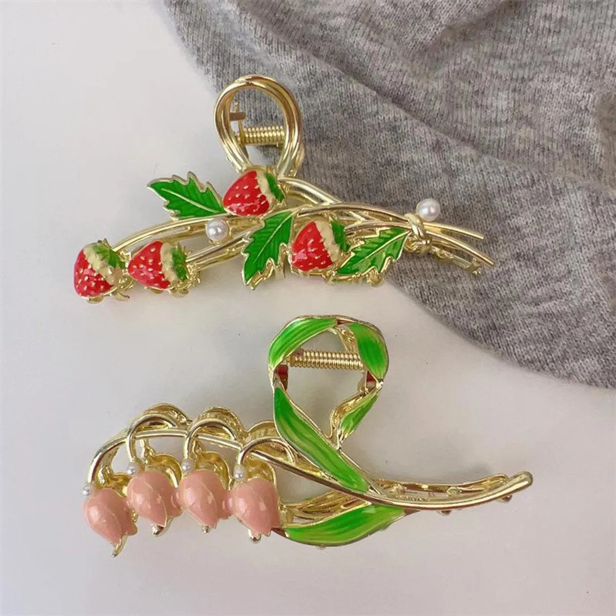 Women'S IG Style Sweet Flower Strawberry Metal Inlay Pearl Hair Claws