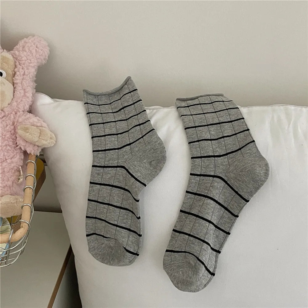 Women'S Japanese Style Stripe Cotton Crew Socks A Pair