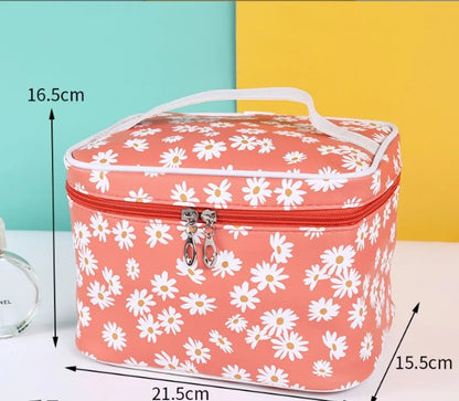 Women'S Medium All Seasons Pu Leather Daisy Fashion Bucket Zipper Cosmetic Bag