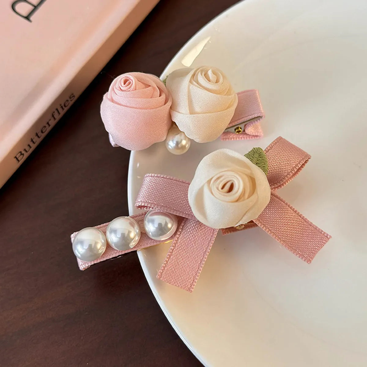 Women'S Princess Cute Sweet Flower Imitation Pearl Alloy Cloth Hair Clip