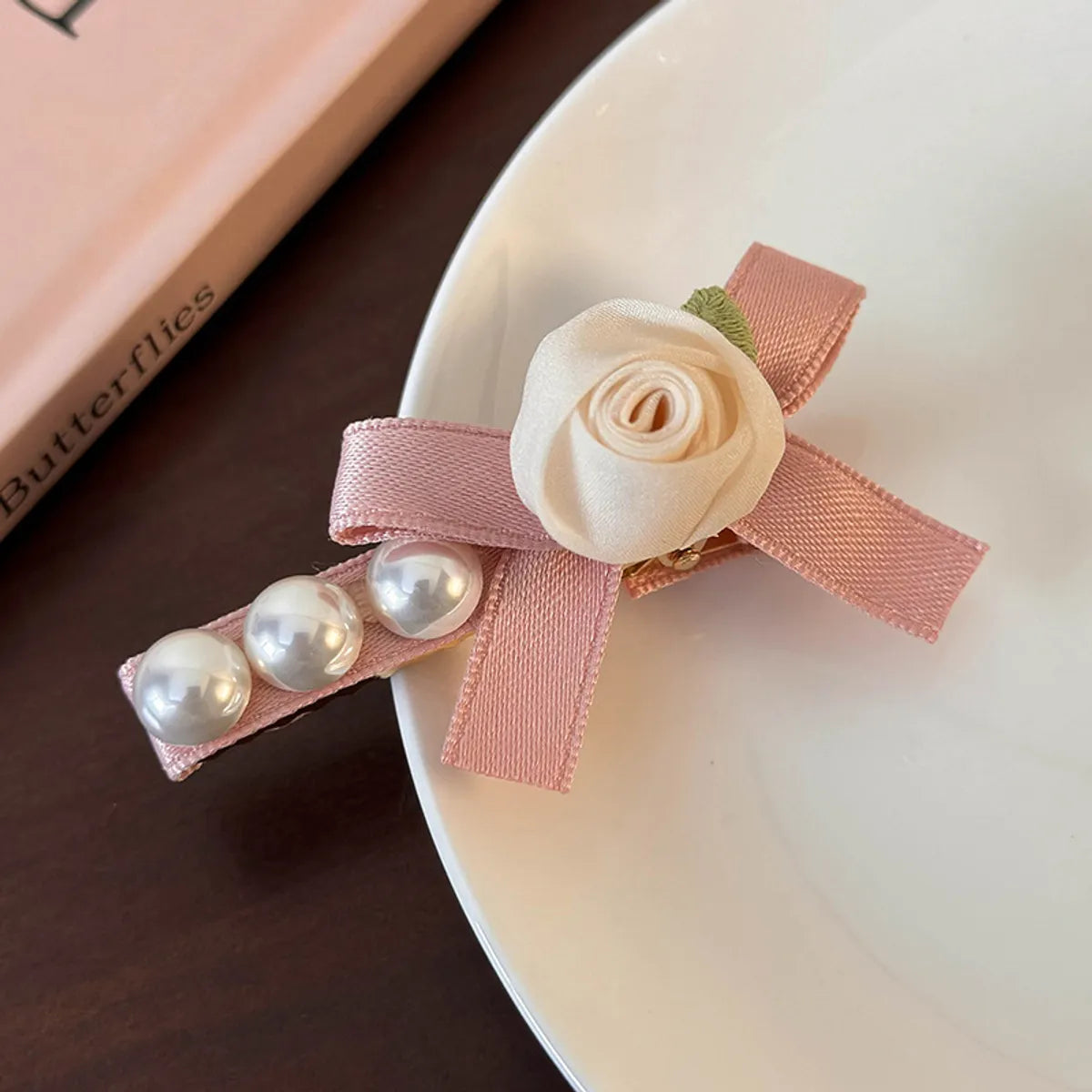 Women'S Princess Cute Sweet Flower Imitation Pearl Alloy Cloth Hair Clip