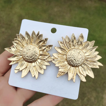 Women's Retro Exaggerated Fashion Flowers Alloy Earrings Plating No Inlaid Drop Earrings