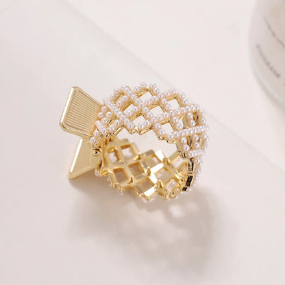 Women'S Retro Geometric Metal Plating Inlay Artificial Pearls Zircon Hair Claws