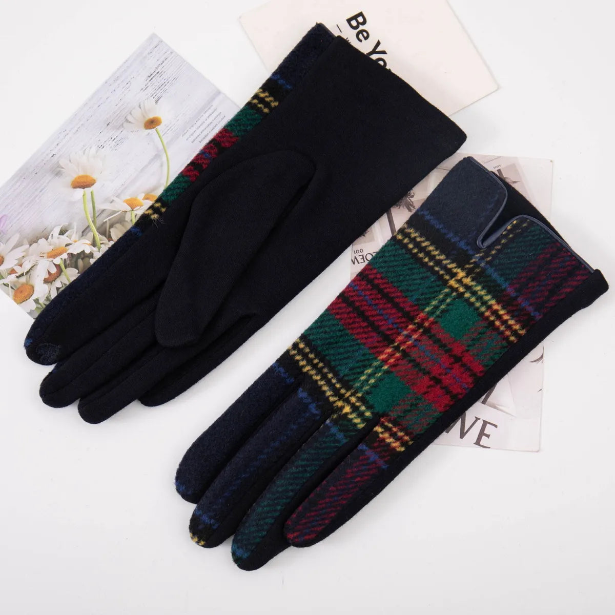 Women'S Retro Plaid Woolen Polyester Gloves