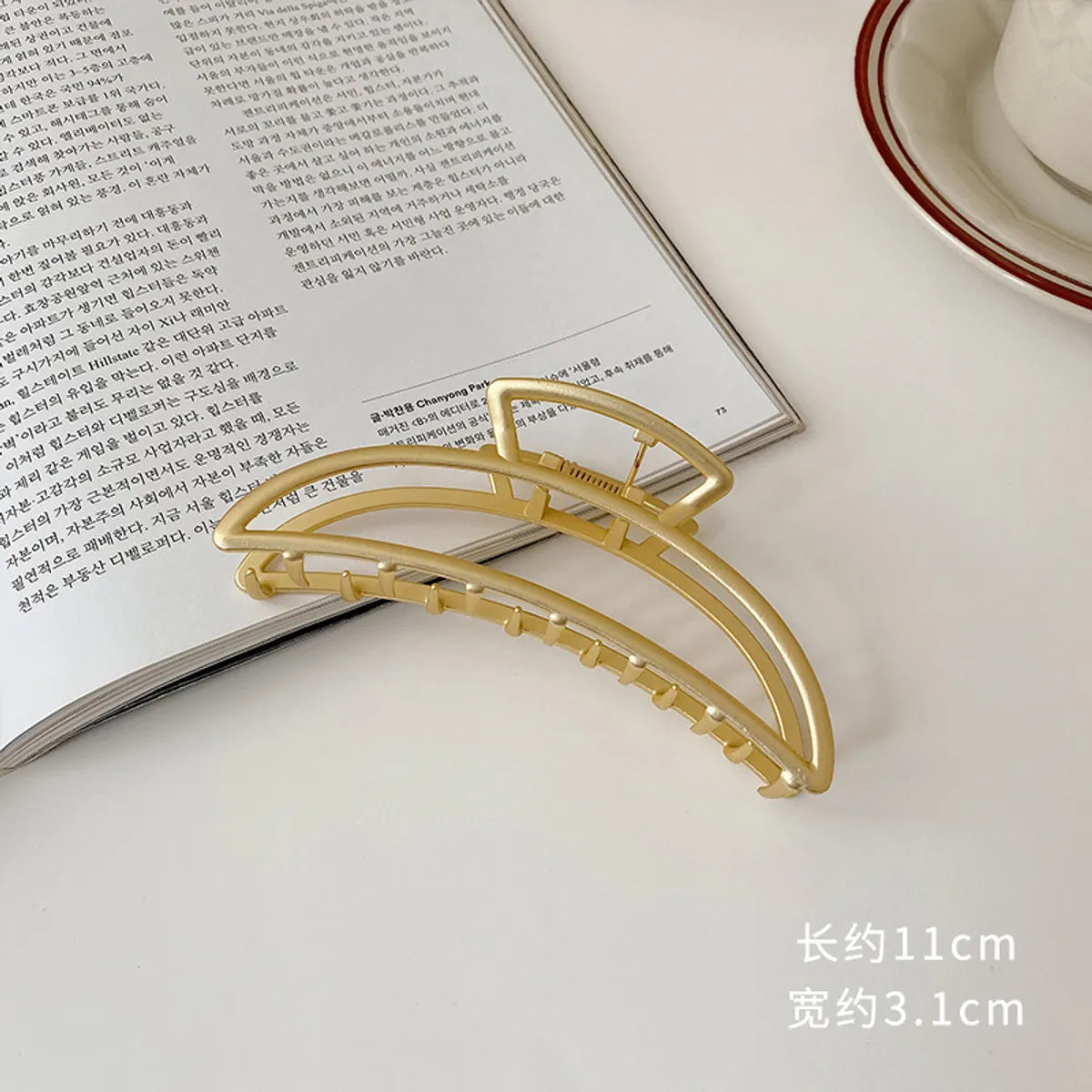 Women'S Retro Solid Color Alloy Plating Hair Claws