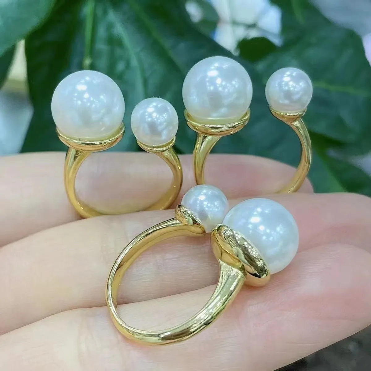 Women'S Retro Solid Color Copper Pearl Rings Pearl Plating Metal