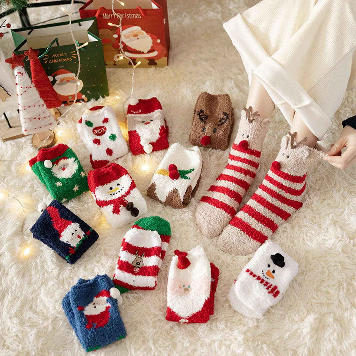 Women'S Simple Style Christmas Tree Santa Claus Snowman Cotton Jacquard Crew Socks